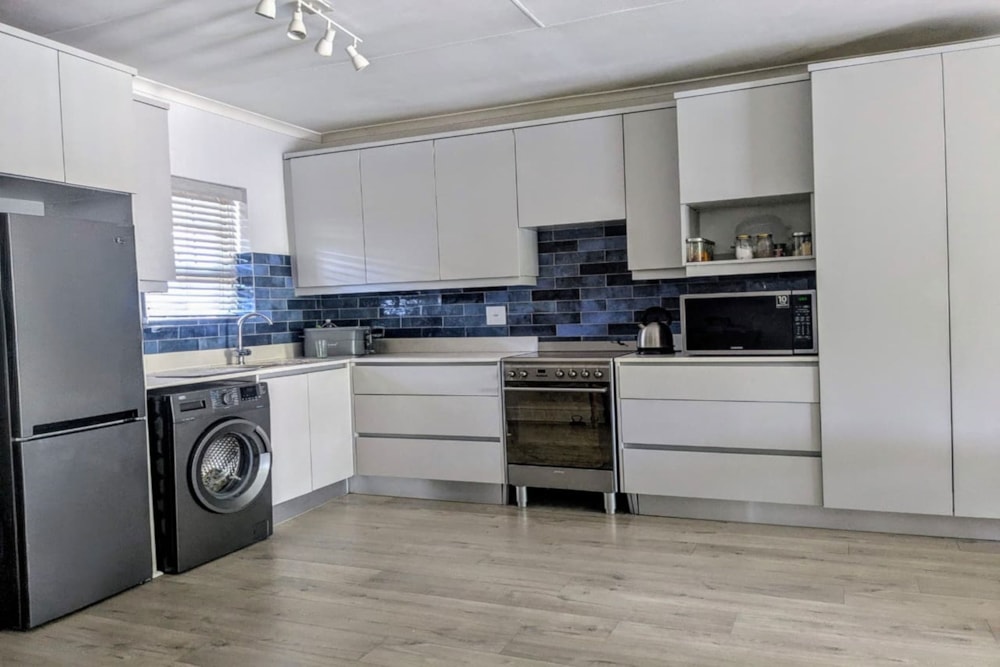 Apartment for sale in Knysna Central - 1KG1735623