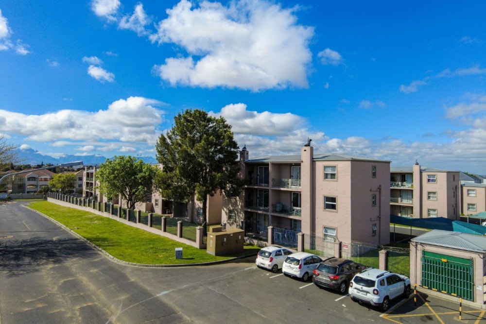 Apartment to rent in Vredekloof - 1BC1729617