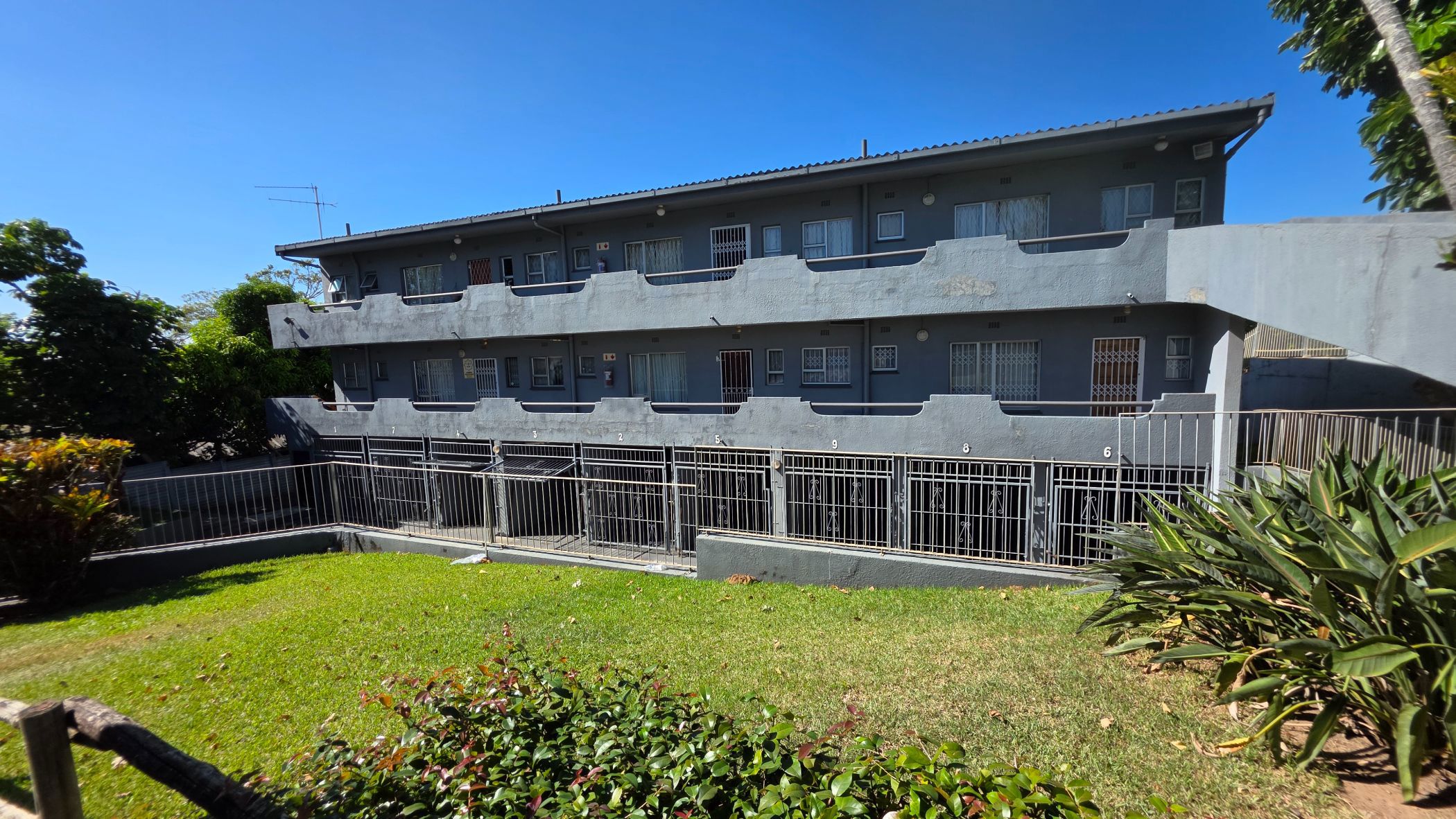 Apartment for sale in Margate - 1PSH1738162