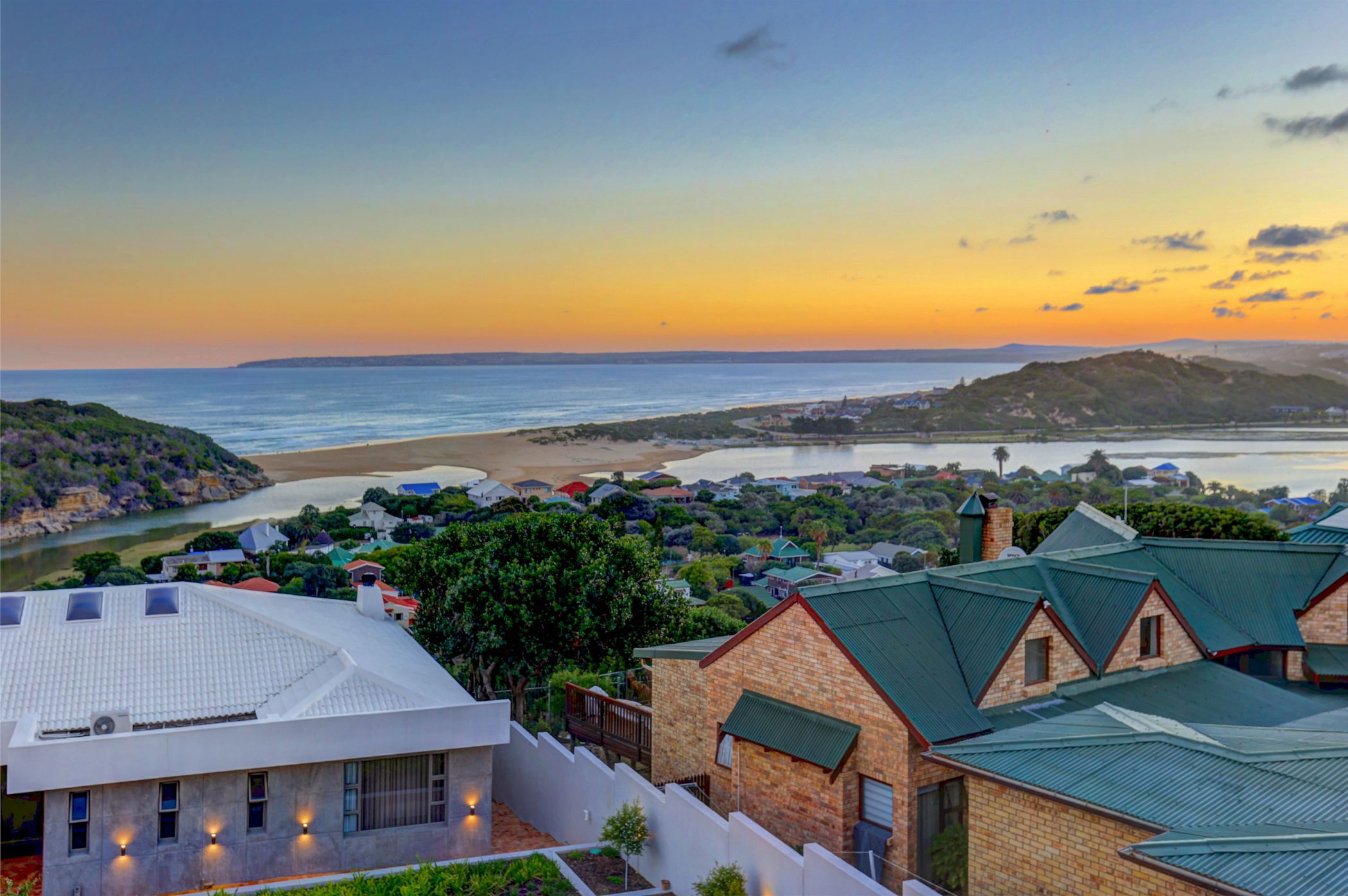 Double-storey house for sale in Hersham - 1MB1735747