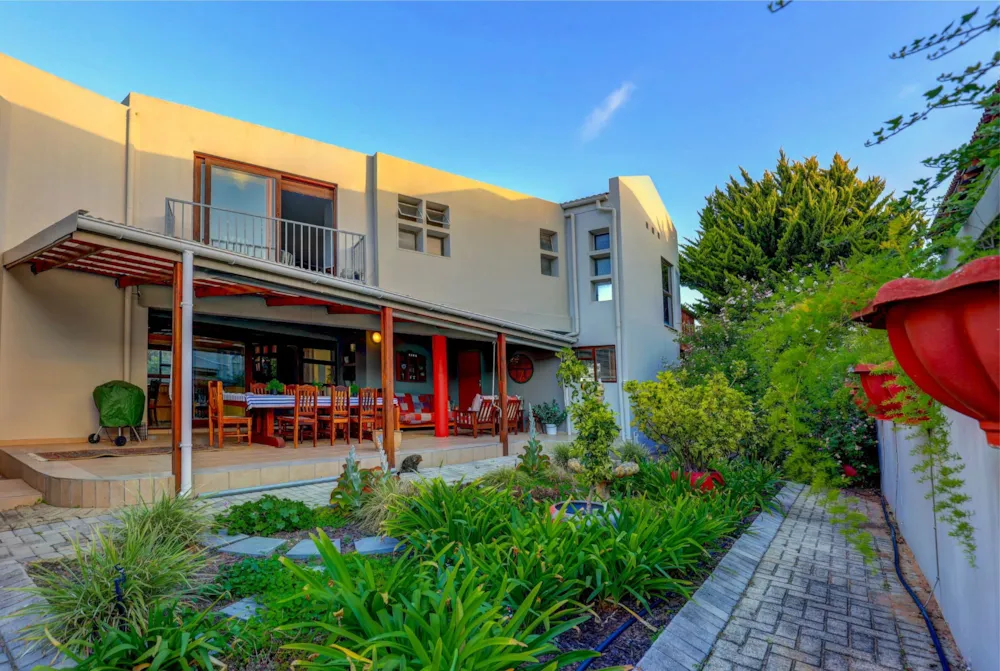 Double-storey house for sale in Hersham - 1MB1735747 Double-storey house for sale in Hersham - 1MB1735747