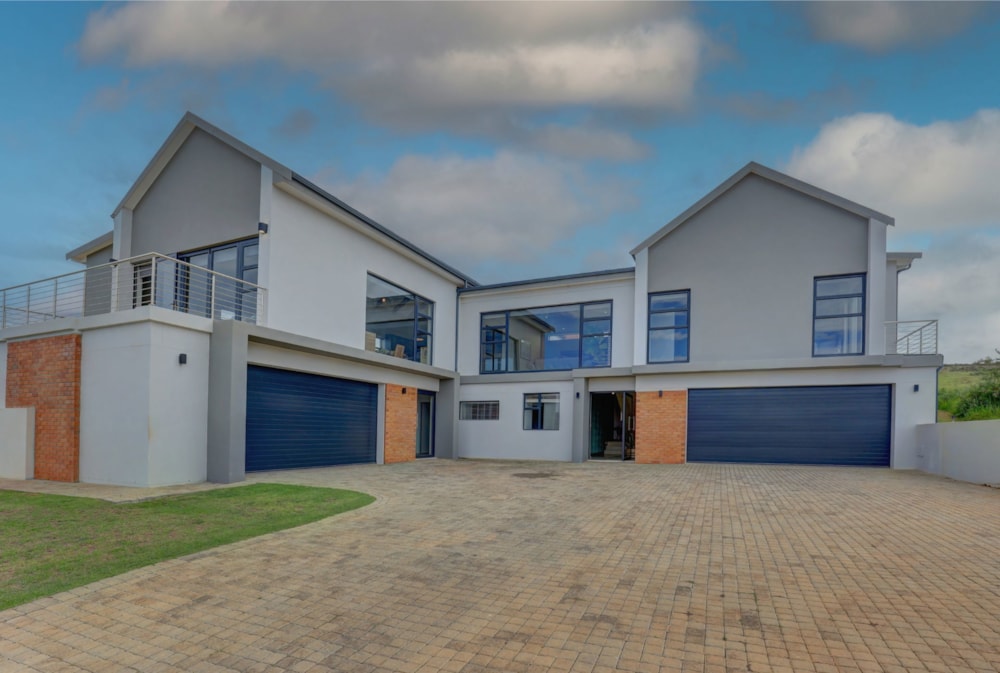 House for sale in Outeniquasbosch Wildlife Village - 1MB1735874