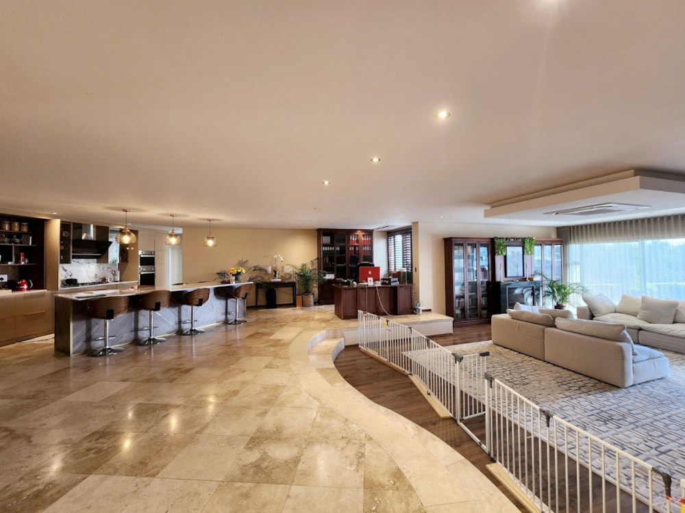 Apartment for sale in Camps Bay - AS1738653