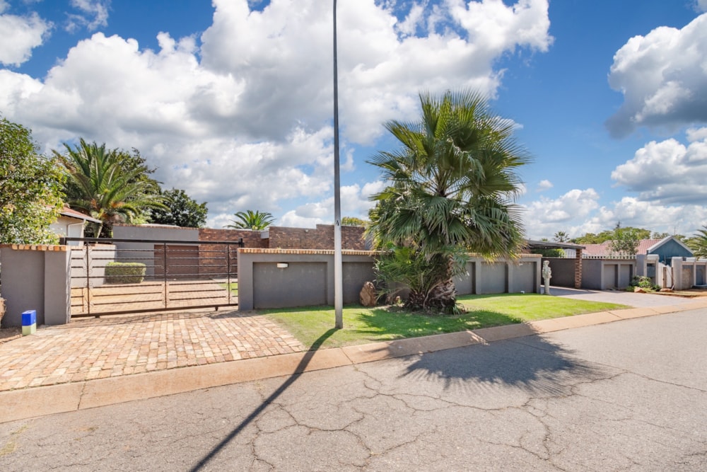 House for sale in Morehill - EN1736167