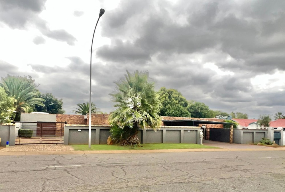 House for sale in Morehill - EN1736167