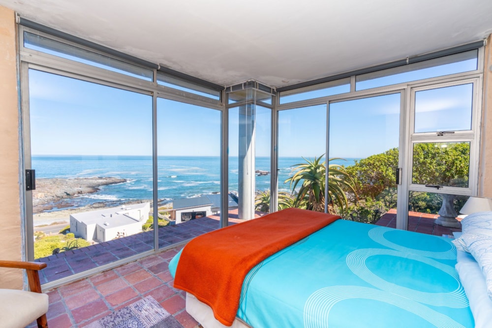 Double-storey house for sale in Yzerfontein - LA1737815 Double-storey house for sale in Yzerfontein - LA1737815
