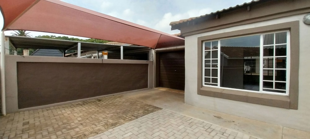 Apartment to rent in Lydenburg (Mashishing) - 1LY1737232