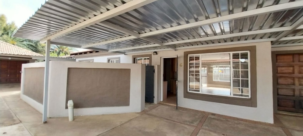 Apartment to rent in Lydenburg (Mashishing) - 1LY1737232