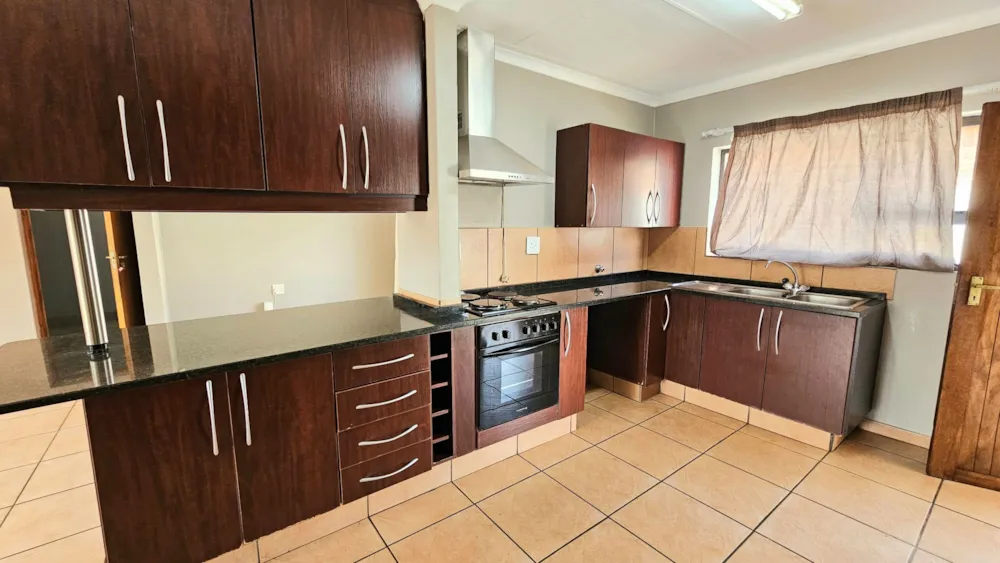 Townhouse let in Lydenburg (Mashishing) - 1LY1736860 Townhouse let in Lydenburg (Mashishing) - 1LY1736860