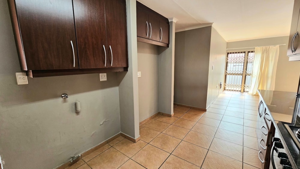 Townhouse to rent in Lydenburg (Mashishing) - 1LY1736860