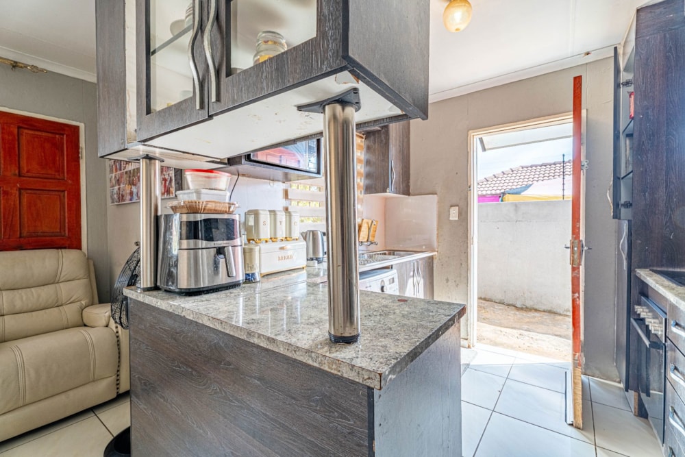 House for sale in Blue Hills - MR1736638