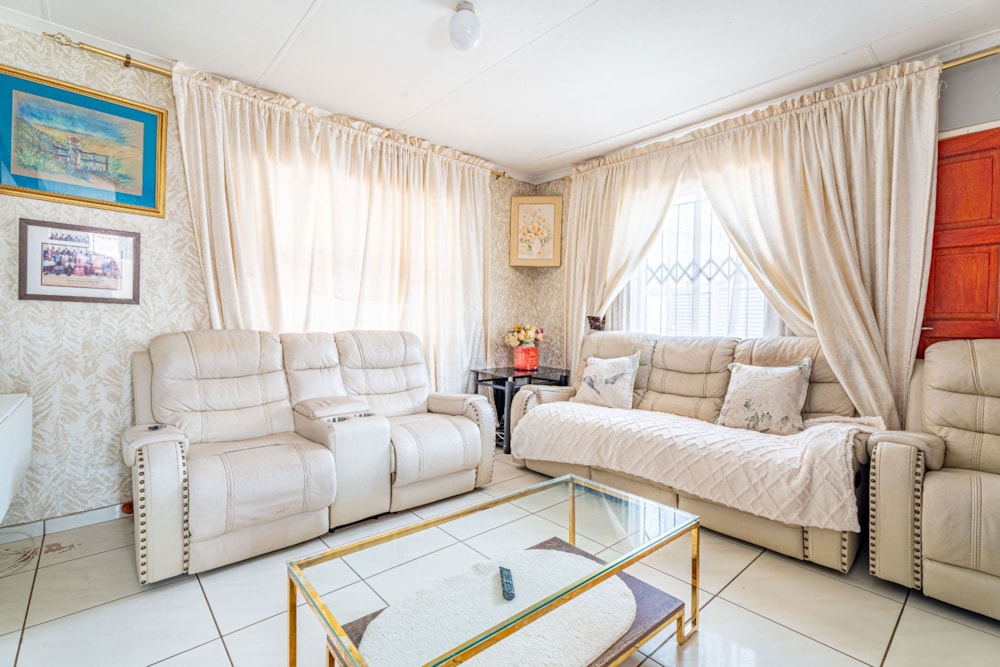 House for sale in Blue Hills - MR1736638