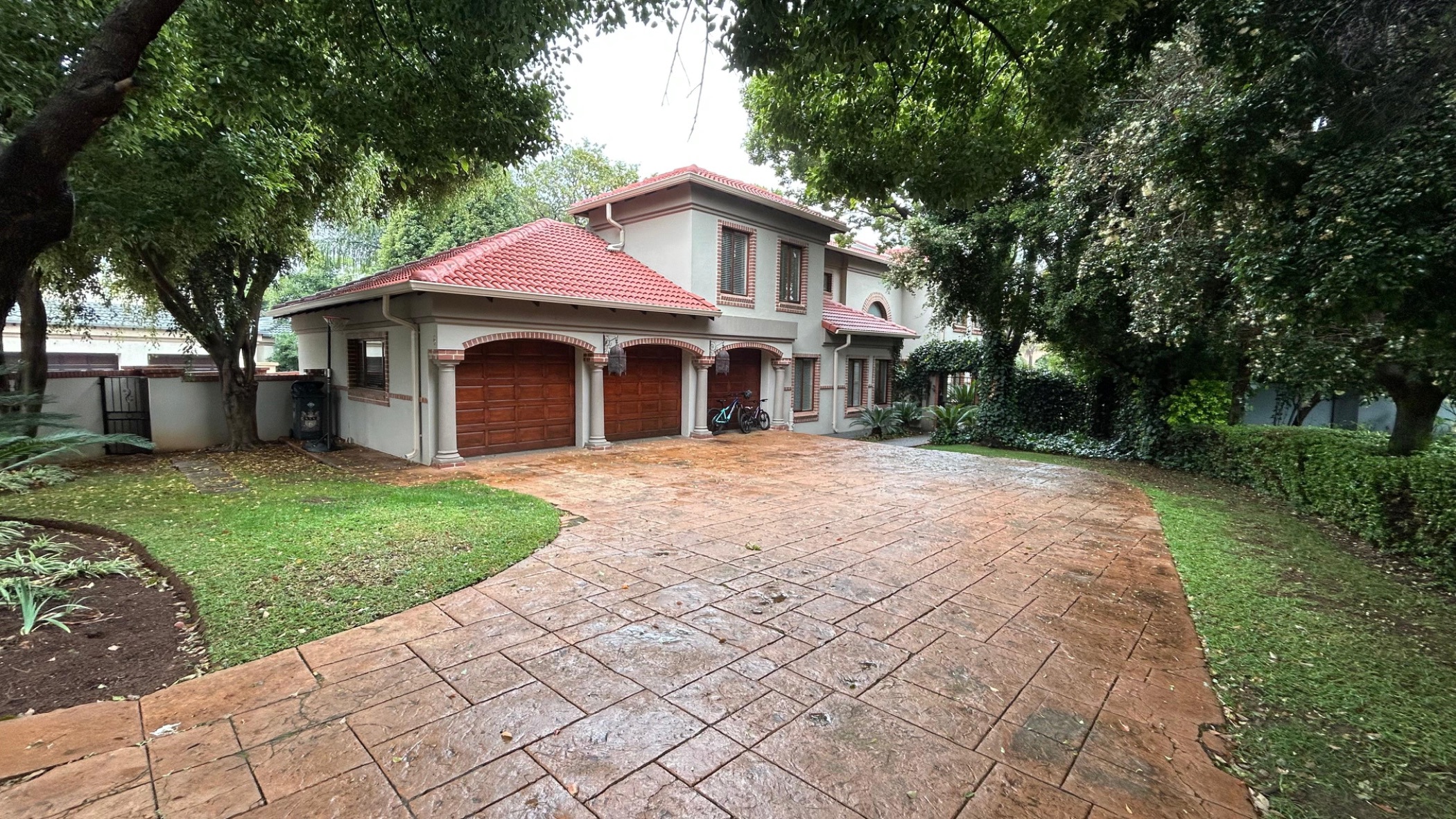 Double-storey house for sale in Midstream Estate - CN1734783