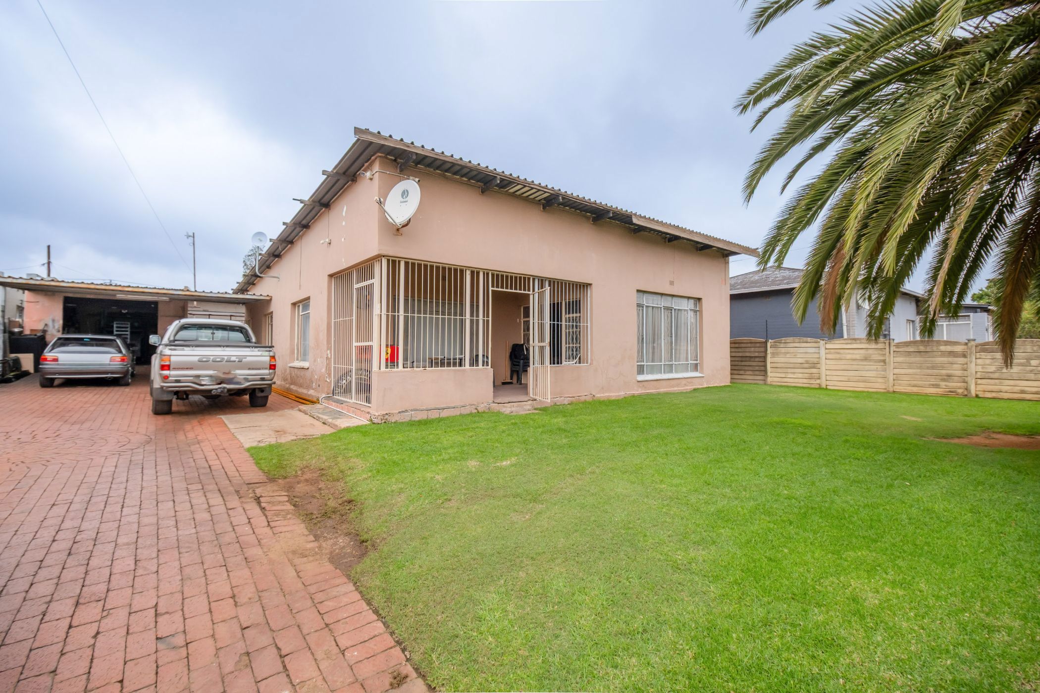 House for sale in Krugersdorp West - 1KR1737755