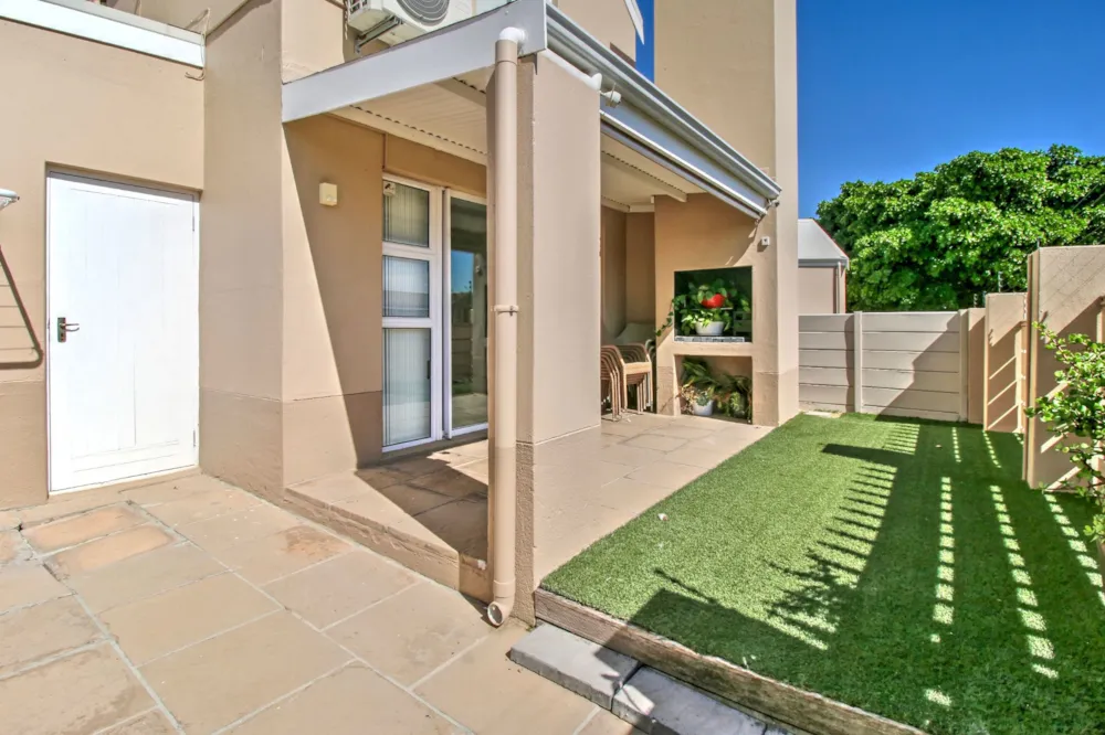 House let in Burgundy Estate - 1PLA1741518 House let in Burgundy Estate - 1PLA1741518