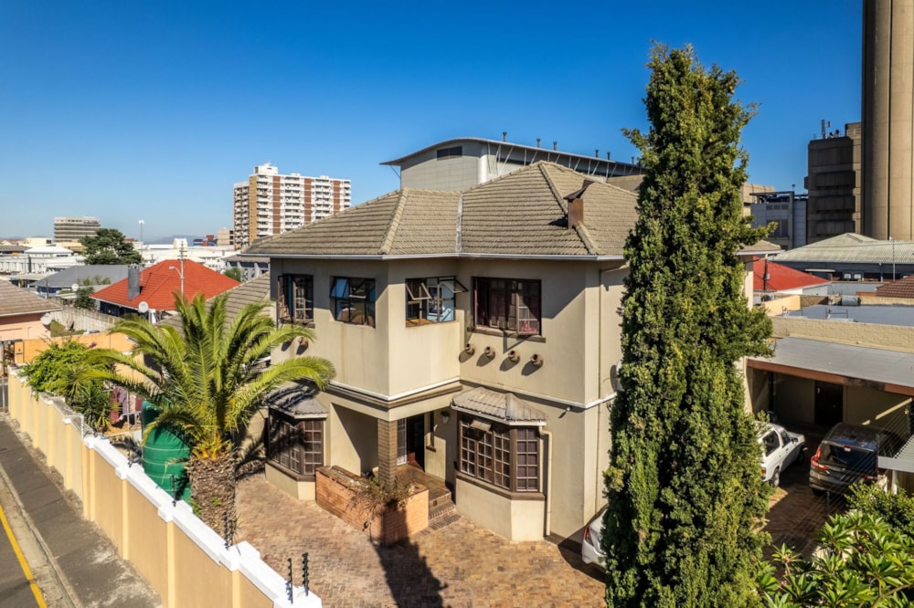 Double-storey house for sale in Oakdale - DBV1735993