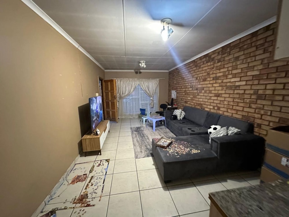 Townhouse to rent in Willows - 1BX1736203