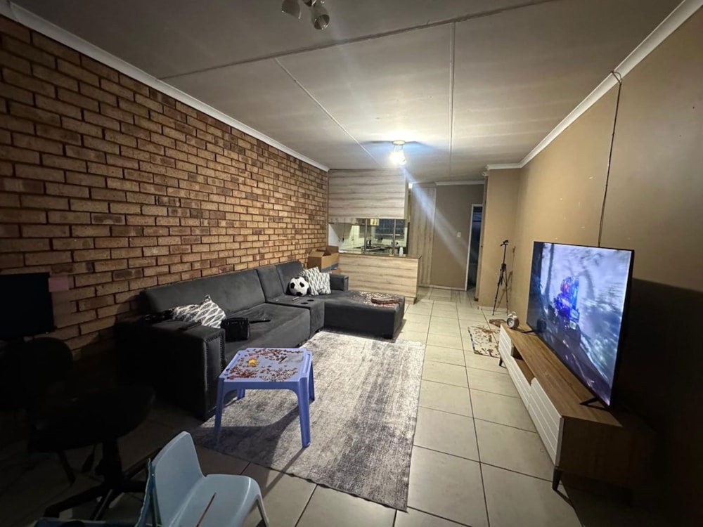 Townhouse to rent in Willows - 1BX1736203