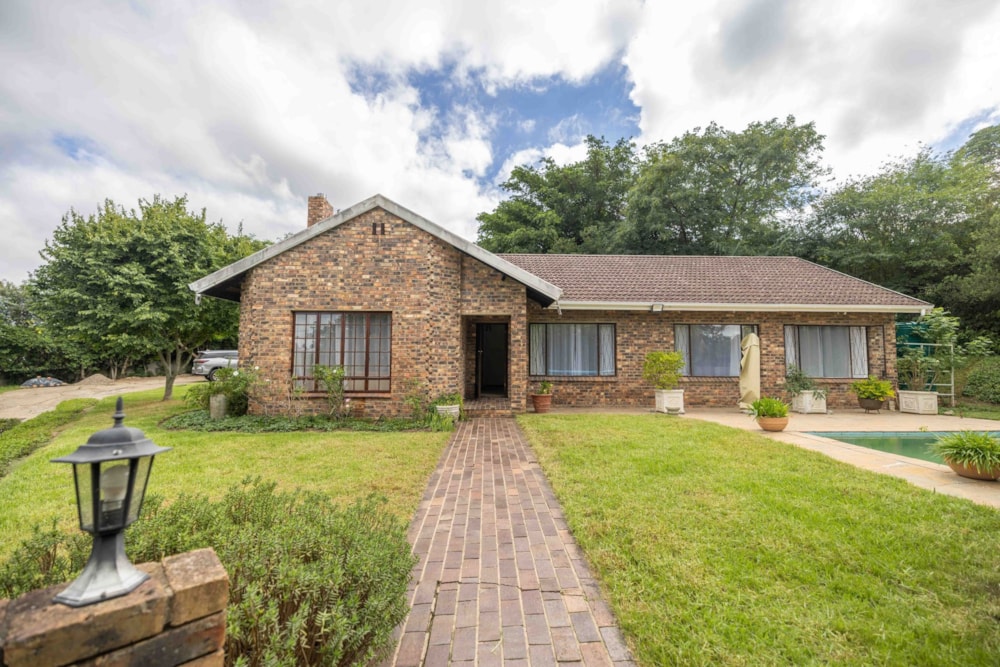 House for sale in West Hill, Grahamstown, Makhanda - 1GC1735566 House for sale in West Hill, Grahamstown, Makhanda - 1GC1735566