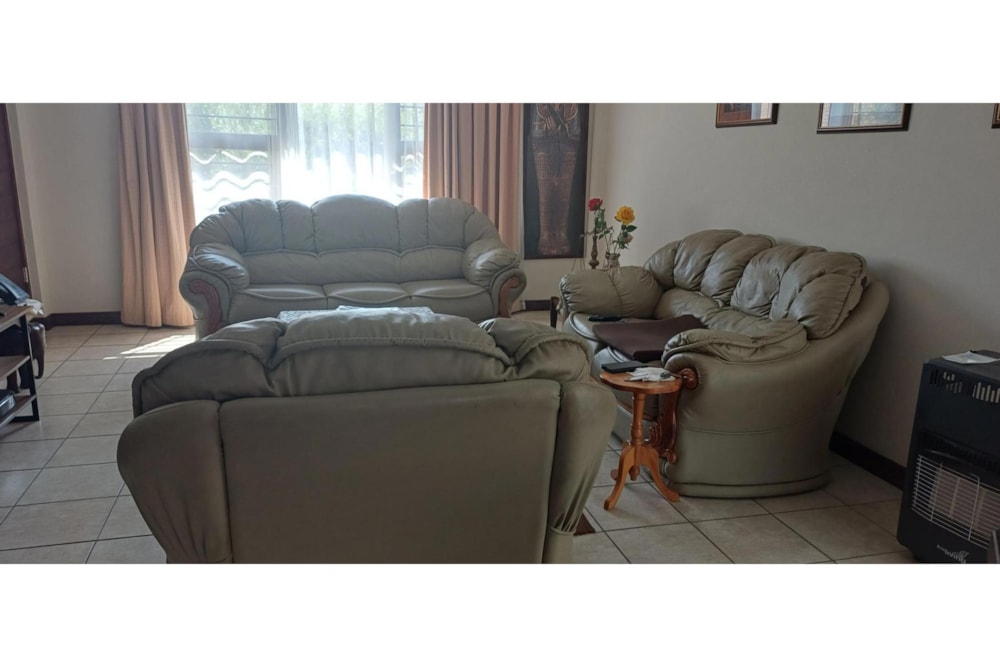 Apartment for sale in Brentwood Park, Benoni - EN1737084