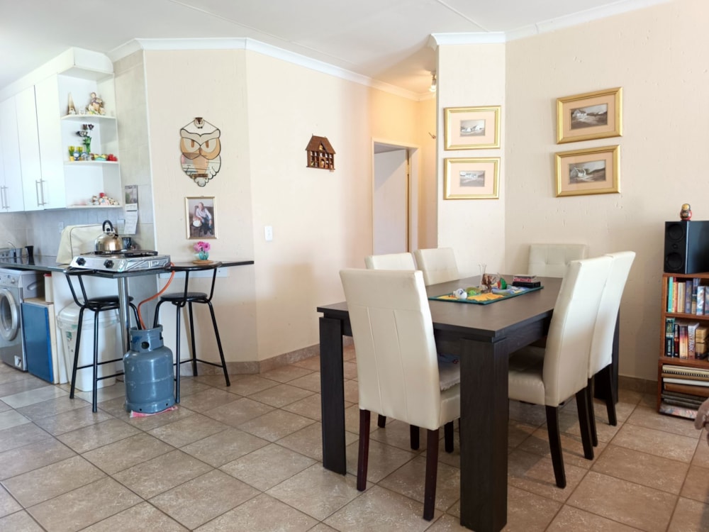 House for sale in Pomona - KTP1735960