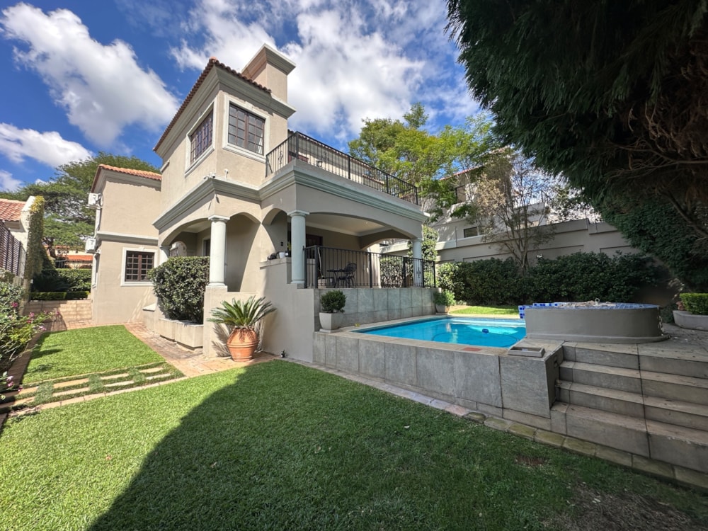 House to rent in Waterkloof Ridge - PTL1737138