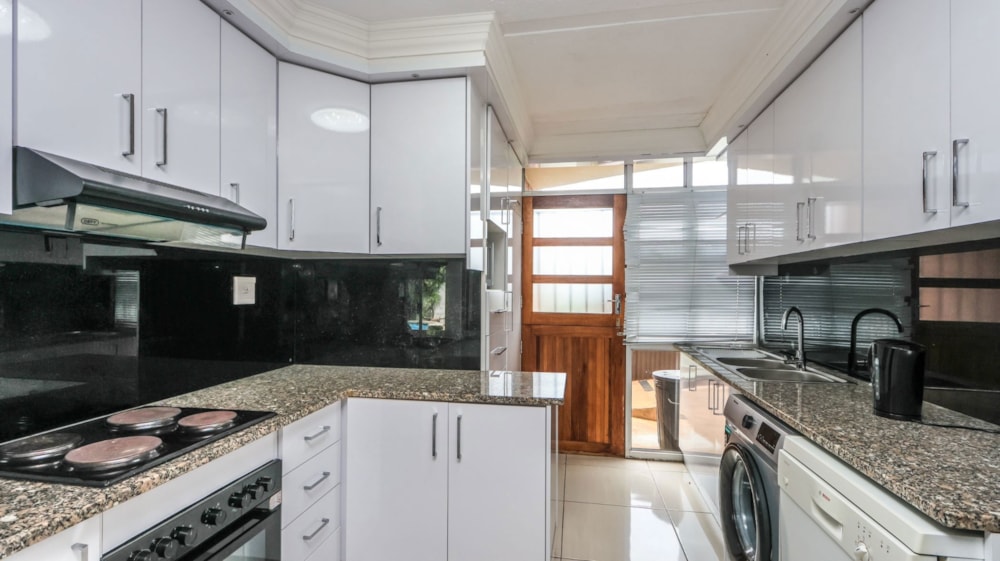 Townhouse for sale in Umgeni Park - 1ND1736774 Townhouse for sale in Umgeni Park - 1ND1736774