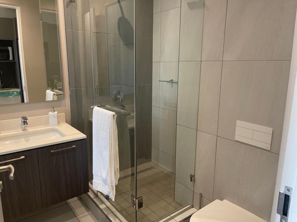 Bachelor apartment for sale in Menlyn - PT1736769 Bachelor apartment for sale in Menlyn - PT1736769