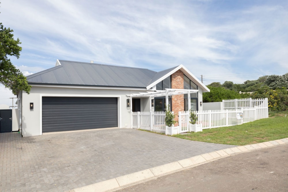 House for sale in Kenton on Sea - 1KO1666748