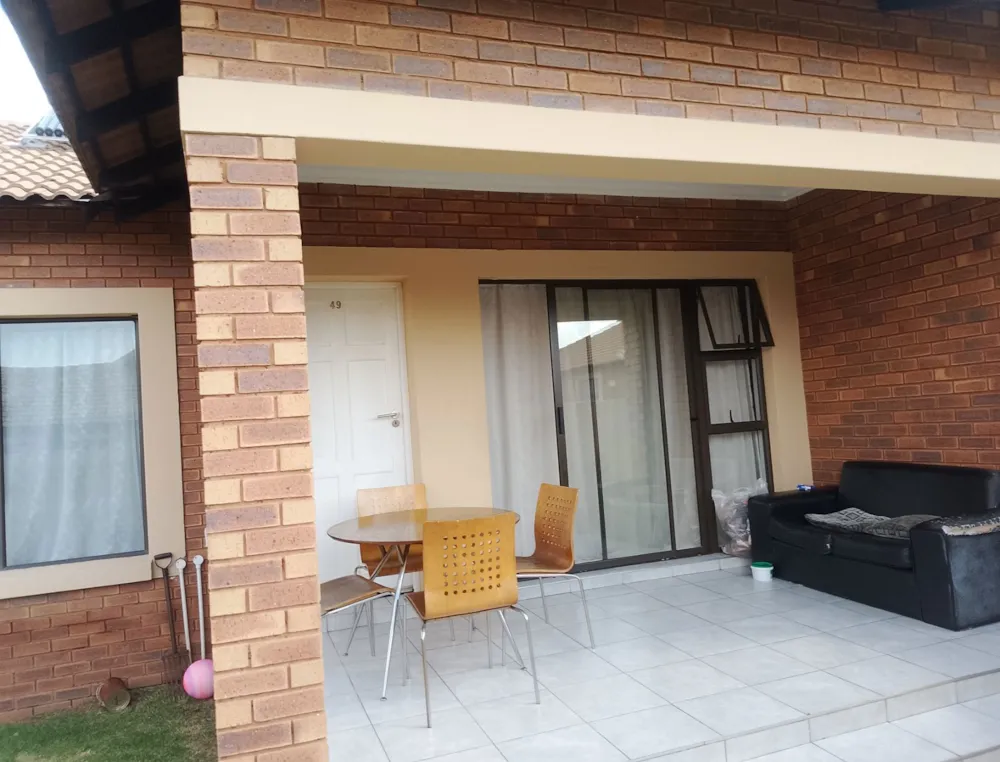 Townhouse for sale in Helderwyk Estate - 1BJ1735833