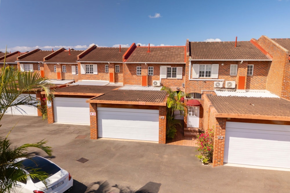 Townhouse for sale in Sherwood, Westville - 1WP1736032