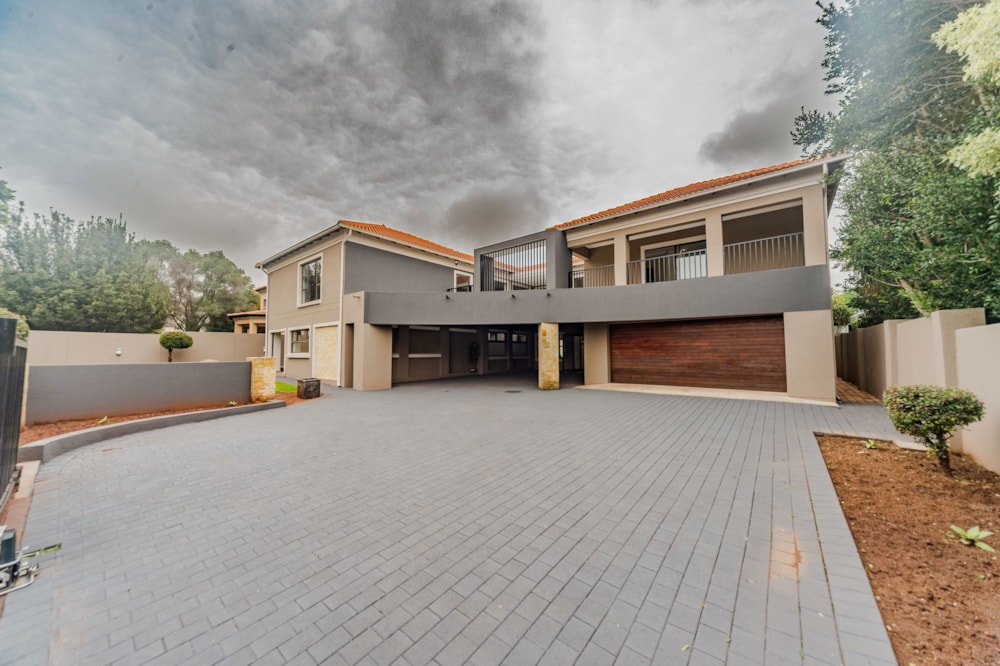 Security estate home for sale in Midstream Estate - CN1737506