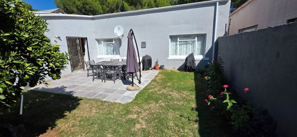 House for sale in Cradock - 1KK1736115 House for sale in Cradock - 1KK1736115