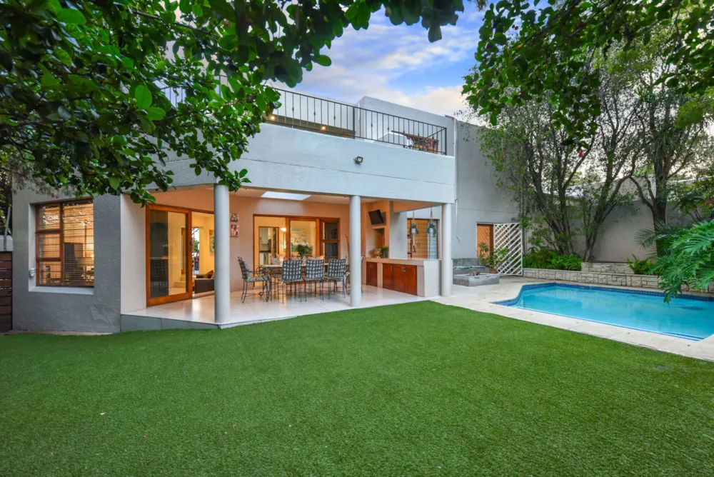 House sold in Paulshof - FW1735958