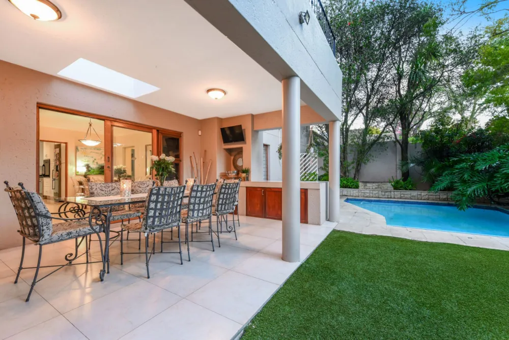 House sold in Paulshof - FW1735958