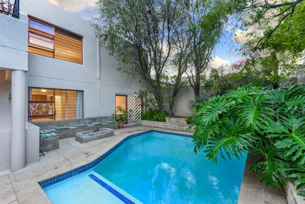 House sold in Paulshof - FW1735958