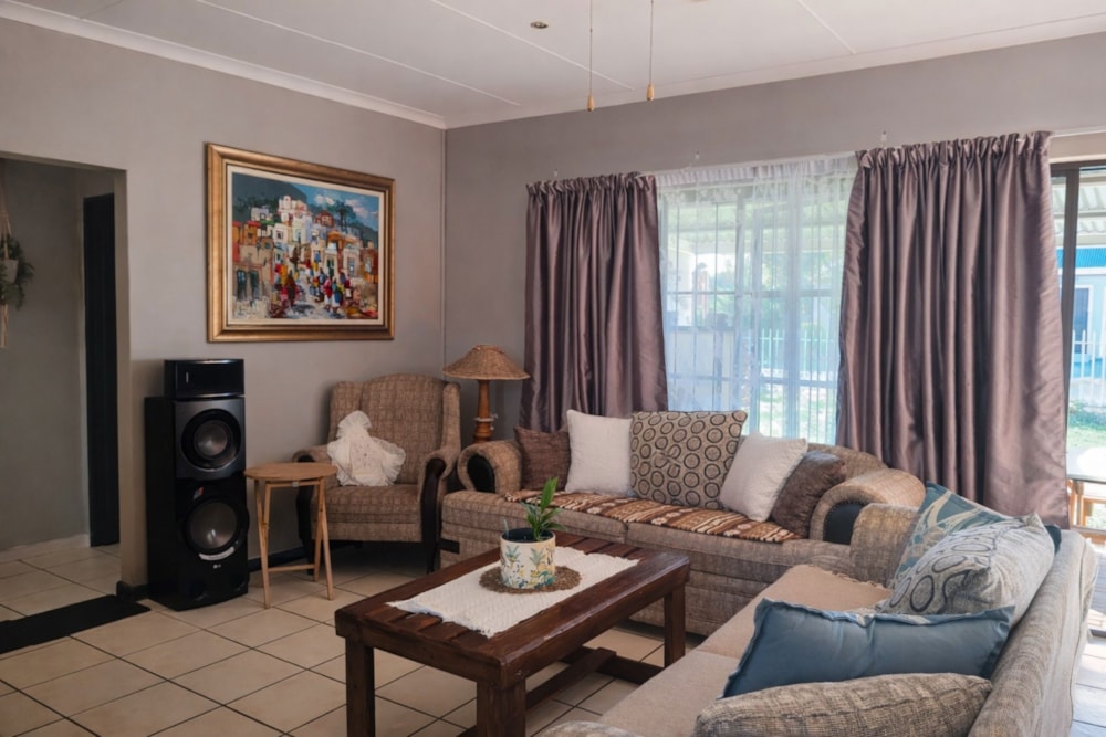 House for sale in Oudtshoorn - 1OU1736022