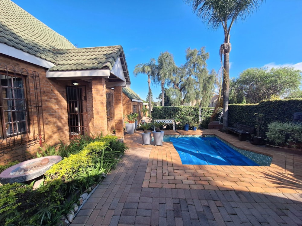 House to rent in Erasmuskloof - PTL1738234