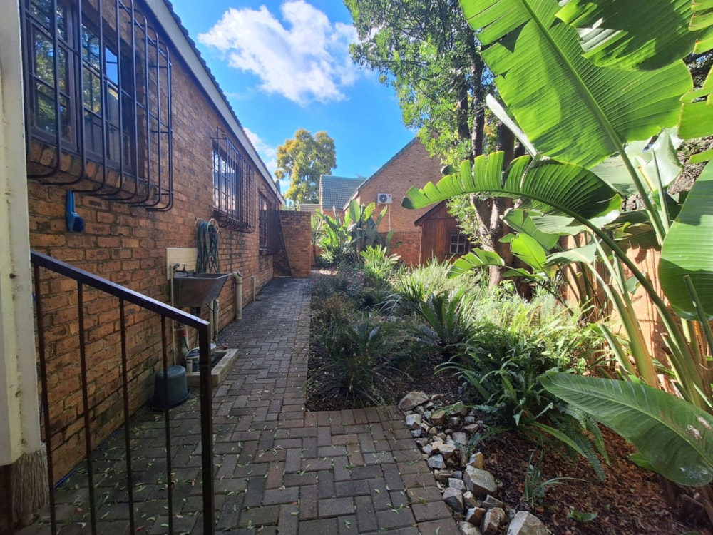 House to rent in Erasmuskloof - PTL1738234