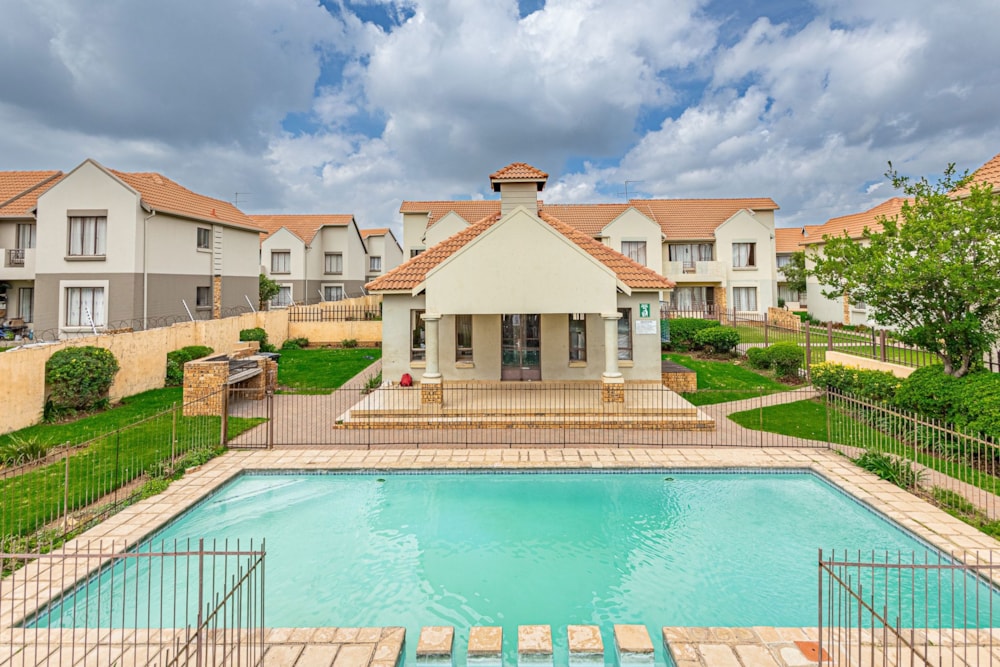 Townhouse for sale in Esther Park - KTP1735884