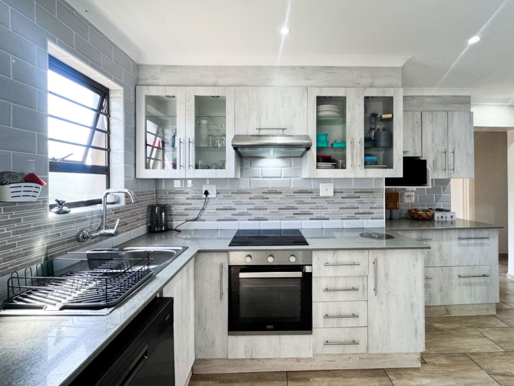 Apartment for sale in St Michaels on Sea - 1PSH1736412