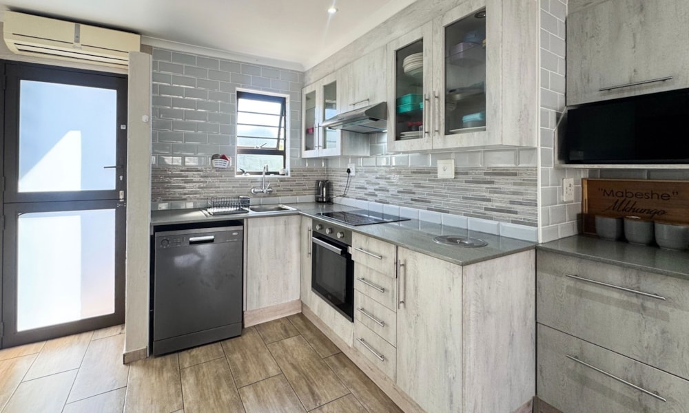 Apartment for sale in St Michaels on Sea - 1PSH1736412