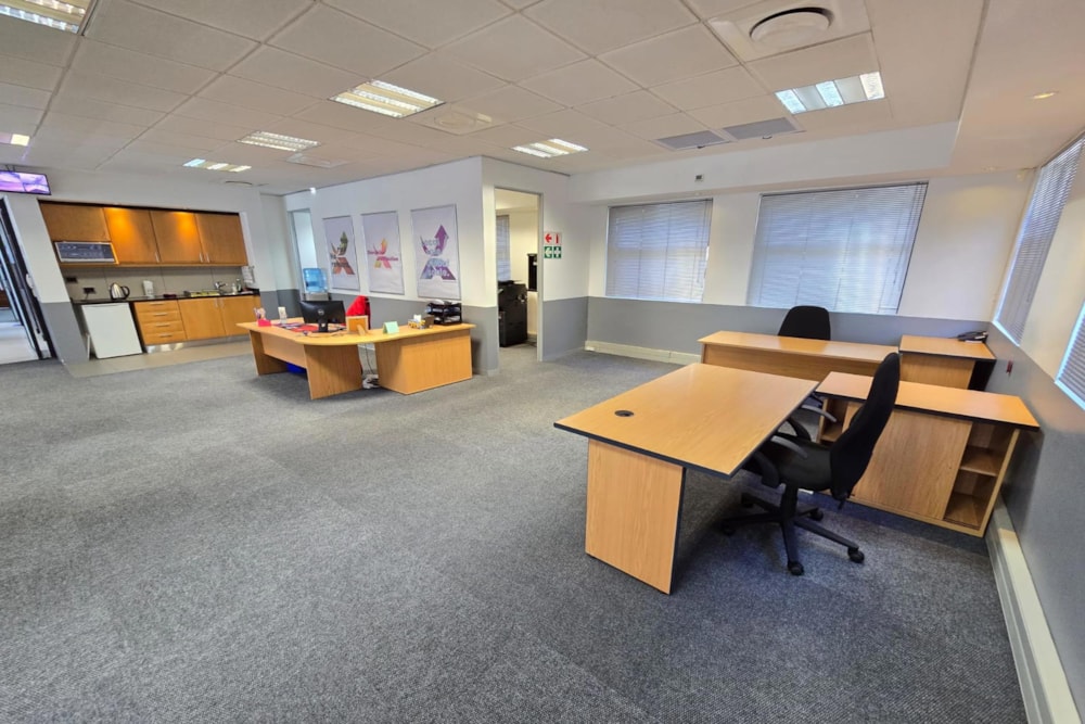 Commercial office to rent in Dawncliffe - 1WP1738385