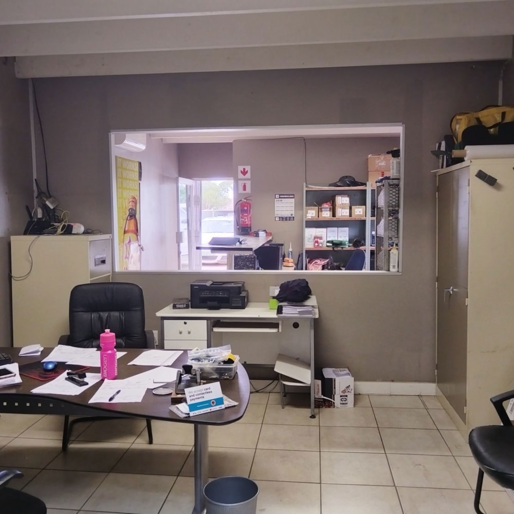 Commercial Building to rent in Southridge, Kimberley - 1KJ1737310