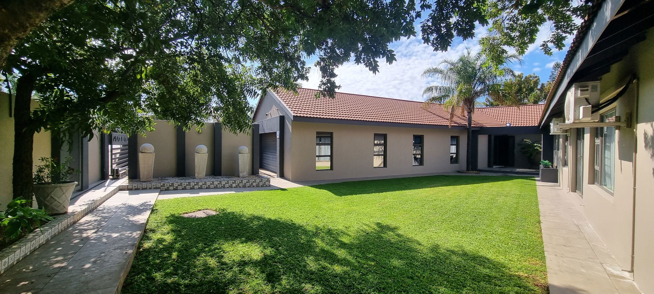 House for sale in  Monument Heights - 1KJ1736380