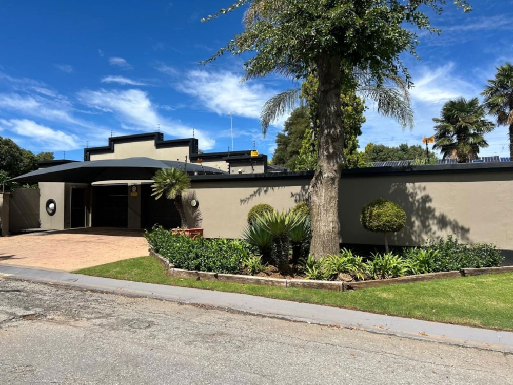 House for sale in Jim Fouche Park - 1WM1735598