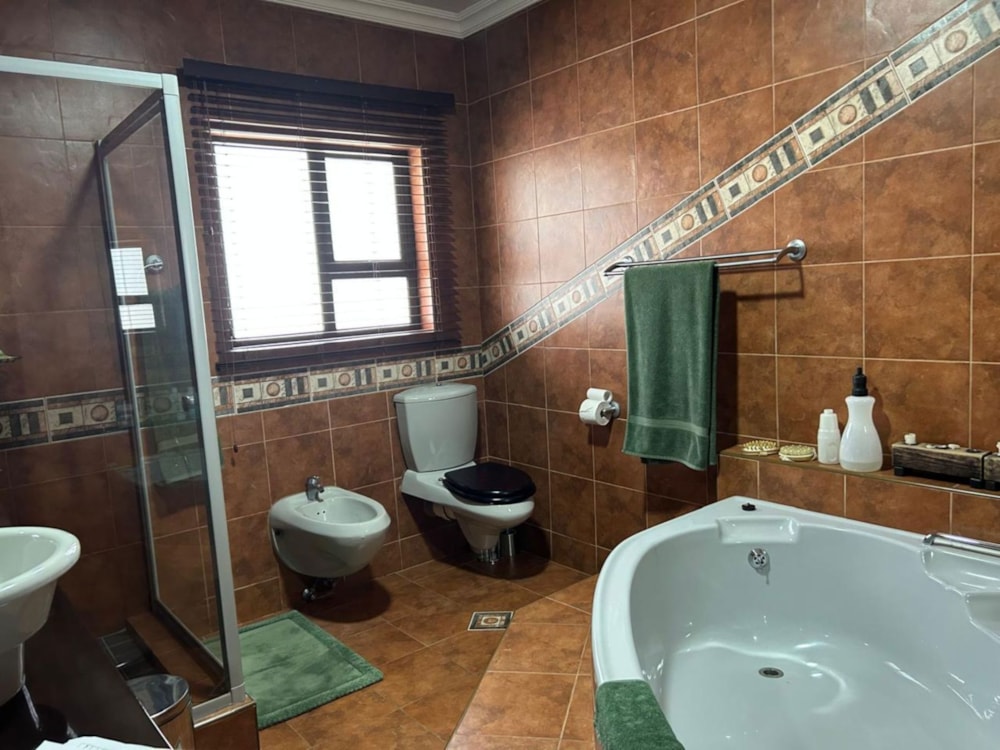 House for sale in Jim Fouche Park - 1WM1735598 House for sale in Jim Fouche Park - 1WM1735598