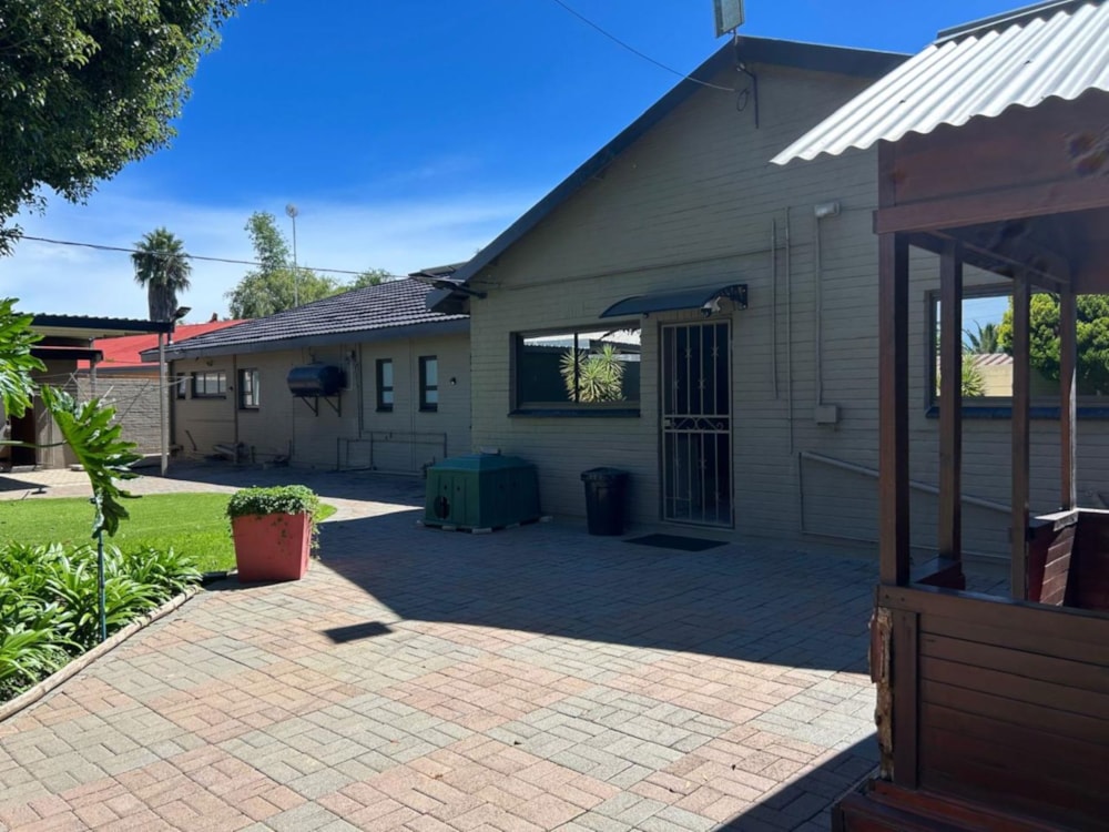 House for sale in Jim Fouche Park - 1WM1735598 House for sale in Jim Fouche Park - 1WM1735598