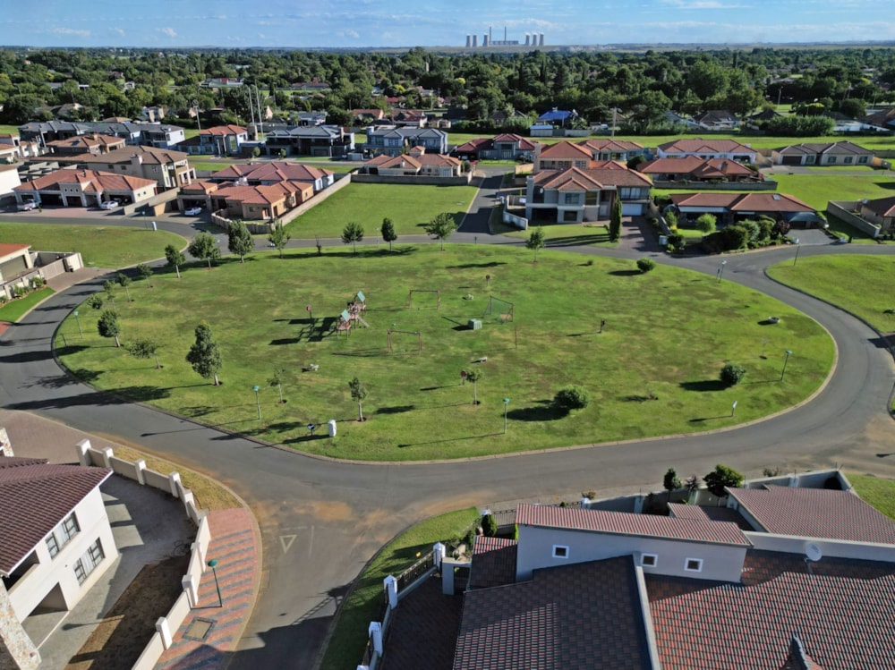 Vacant land for sale in Risiville - 1VT1736307