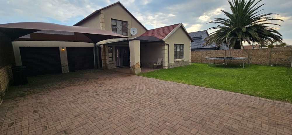 Security estate home for sale in Sonneveld - 1BJ1737259